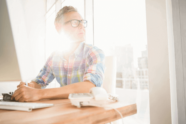 man writing script cold calling training course success institute australia